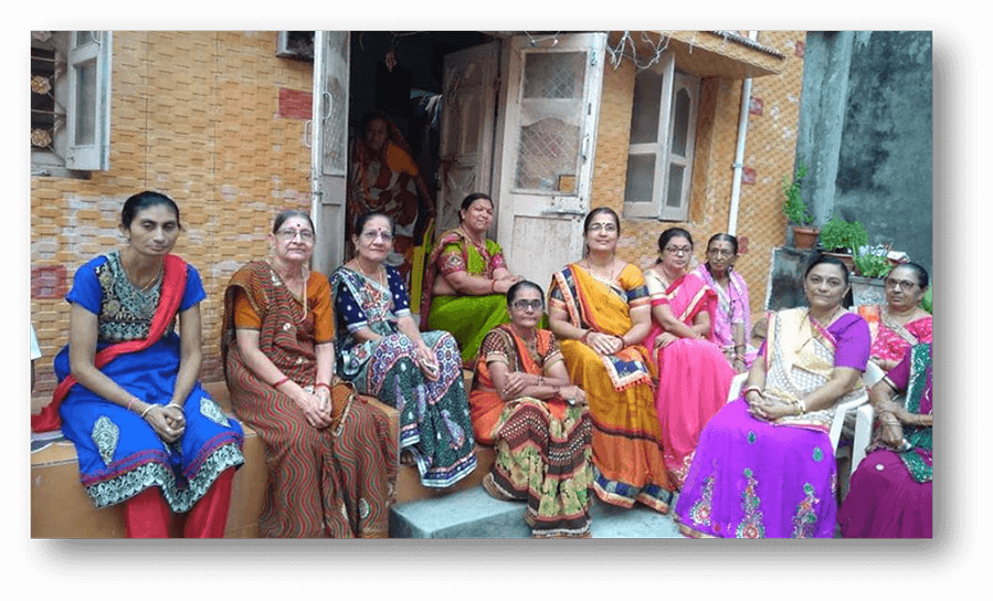 Womenfolk waiting for the beginning of the Dandiya Raas